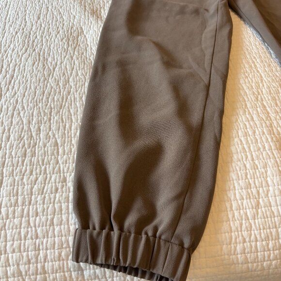 UNIQLO Smart Ankle Pants – XS – Warm Grey (Mushroom Taupe)  - Picture 5 of 9